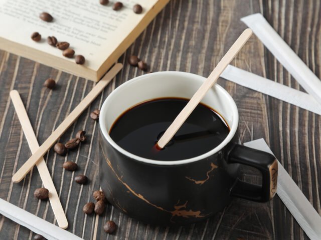 disposable wooden coffee stirrer